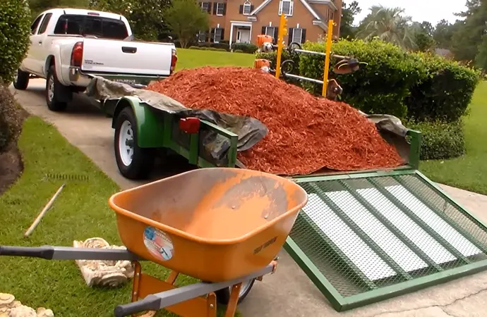 How to Choose the Best Red Mulch
